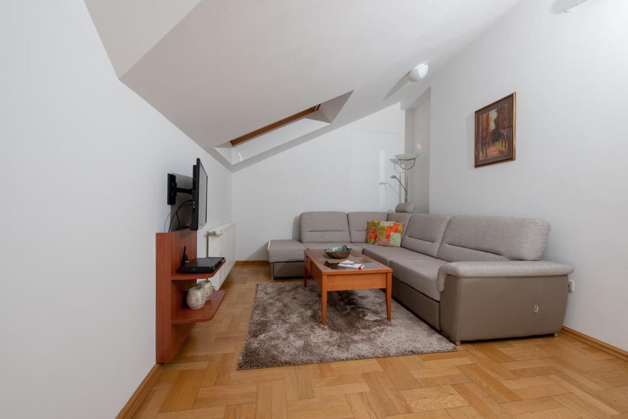 Apartmani Spoljar Zupanja Exterior photo