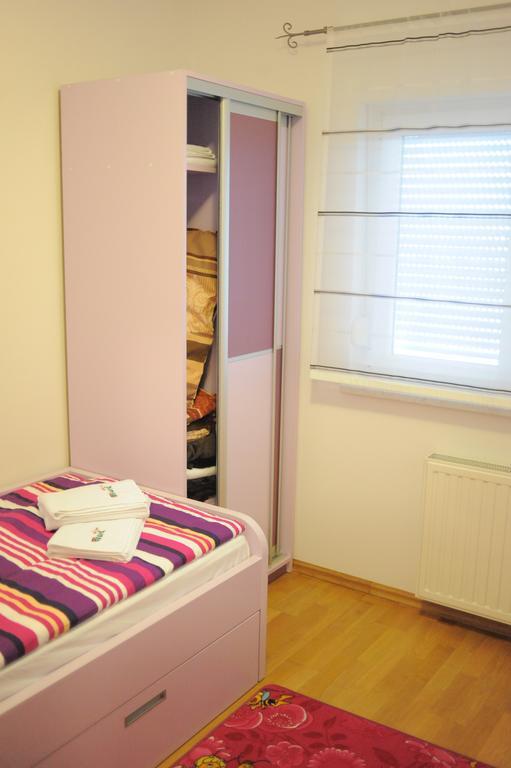 Apartmani Spoljar Zupanja Exterior photo